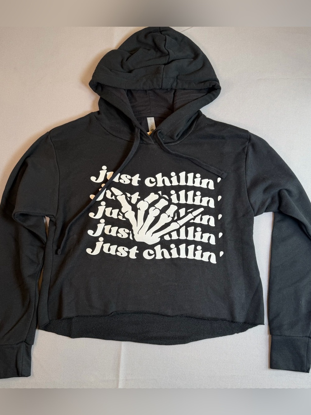 Black 'Just Chillin' Women’s szS Graphic Cropped Hoodie Sweatshirt Skeleton